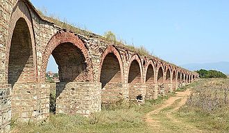 Skopje Aqueduct. Skopje (Skopje, Shkupi) - aqueduct.JPG