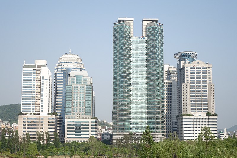 File:South Korea, Seoul, Dongjak-gu, Sindaebang-dong, 395-65 보라매현대아파트 - panoramio.jpg