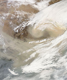 ファイル:Spring_Sandstorm_Scours_China.jpg