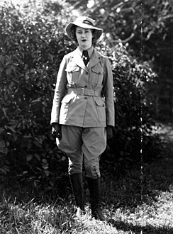 StateLibQld 1 185251 Horsewoman in the Australian Women's Emergency Legion, Horse Transport, Brisbane, September 1939.jpg