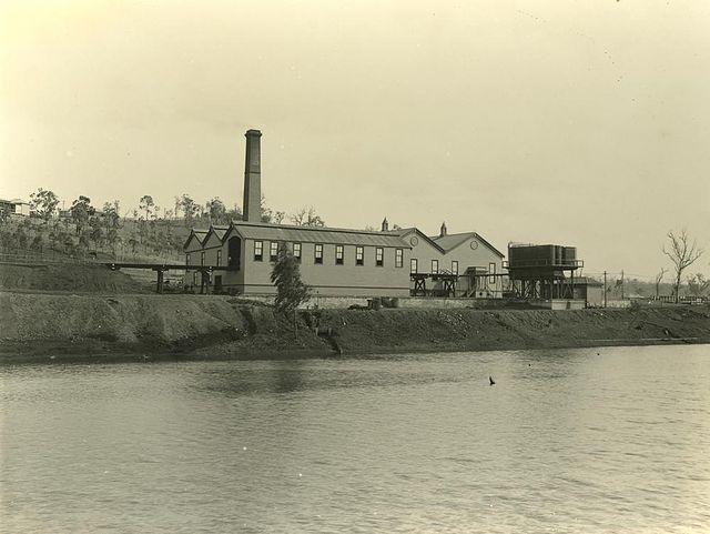 Gold processing plant at Mount Morgan, 1903