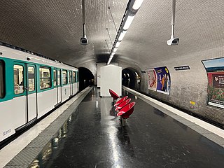 <span class="mw-page-title-main">Michel-Ange–Molitor station</span> Metro station in Paris, France