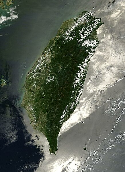 File:Sunglint in the sea of eastern Taiwan 2012-5-14.jpg