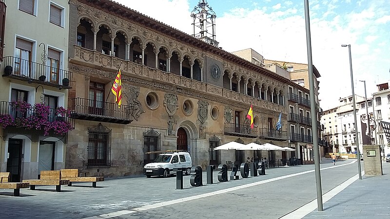 File:Tarazona ayuntamiento.jpg