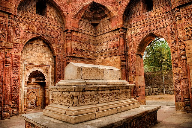 Tomb of Iltutmish (r. 1211–1236) in the Qutub Minar complex.