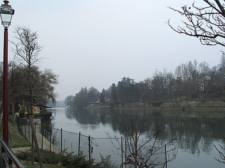 Tập_tin:Torino-Parco_del_Valentino-fiume_Po.jpg