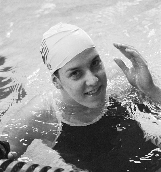 Ann swim is ann swimming. Трейси Колкинс (Tracy Caulkins). Трейси Палмеро. Плавание 1963. Ася Колкина.