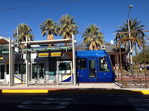 A Tucson Sun Link streetcar at the 3rd and University station.