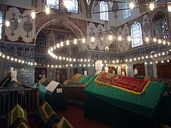 The türbe (mausoleum) of Turhan Sultan is located near the Yeni Mosque in Eminönü, Istanbul.