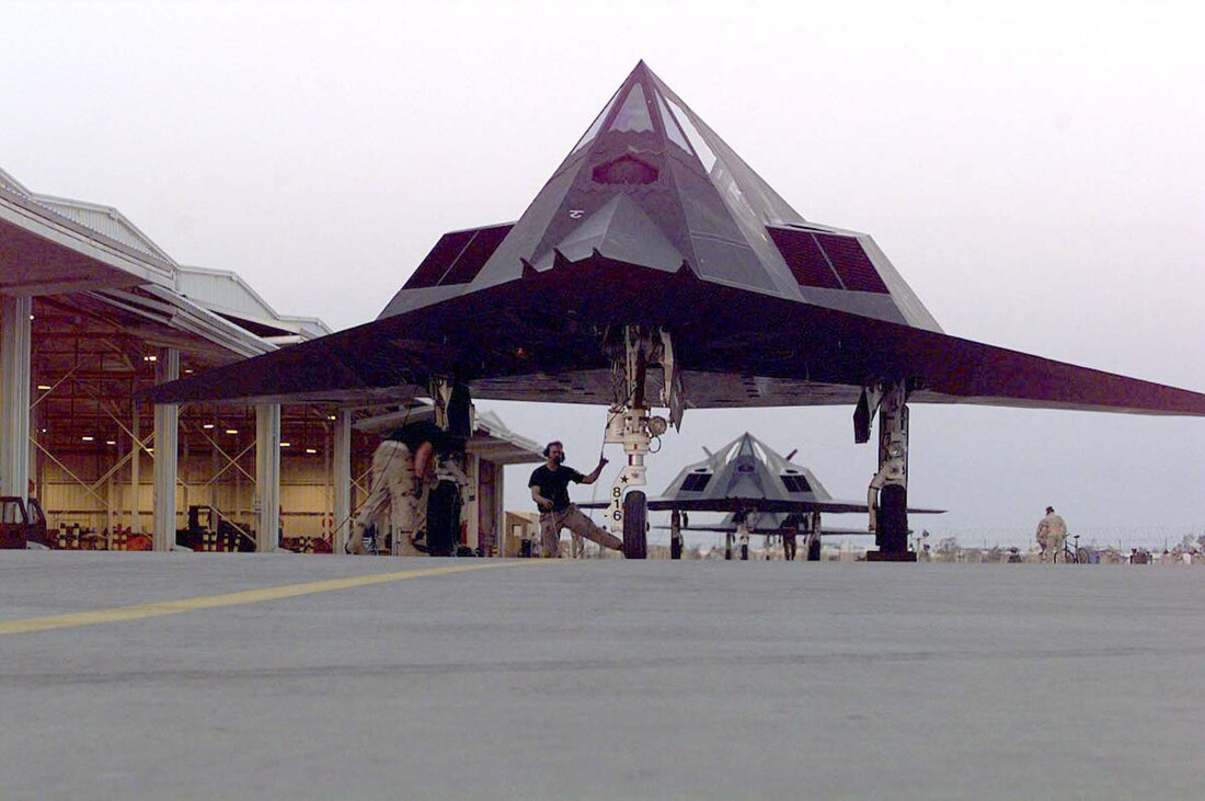 F–117 Nighthawk