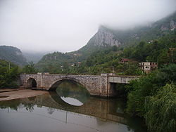 Železniční most přes řeku Drinu v Ustiprači