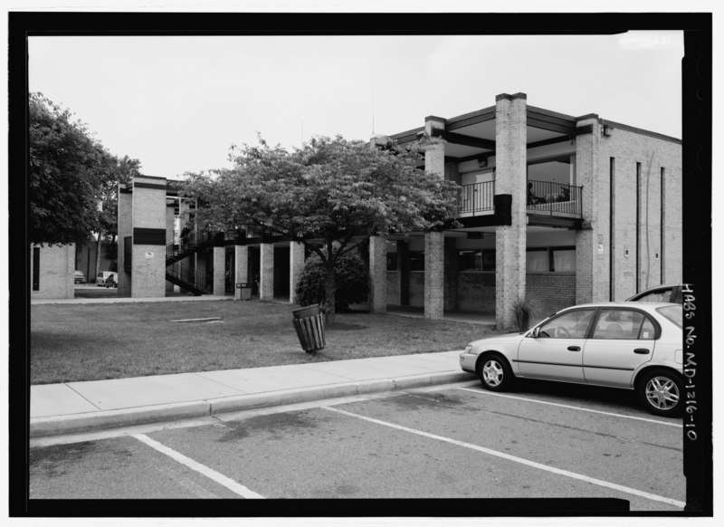 File:VIEW FROM SOUTHWEST OF SPRINGHILL LAKE SHOPPING CENTER, 9200 BLOCK OF SPRINGHILL LANE. - Springhill Lake Apartments, 9230 Edmonston Road, Greenbelt, Prince George's County, MD HABS MD-1216-10.tif