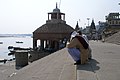 Varanasi, India, Pilgrims at ghats.jpg