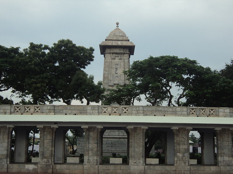 File:War memorial-full6.JPG