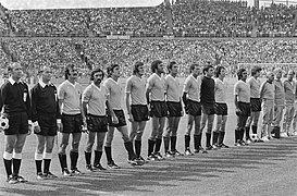 Wereldkampioenschap voetbal 1974 Nederland tegen Uruguay 2-0 elftallen tijdens, Bestanddeelnr 927-2609.jpg