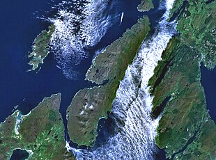 Veduta aerea di Colonsay e delle isole vicine