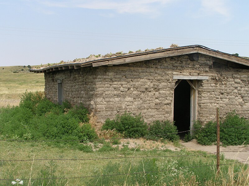 File:Windlass Hill Cabin P7170164 06.jpg