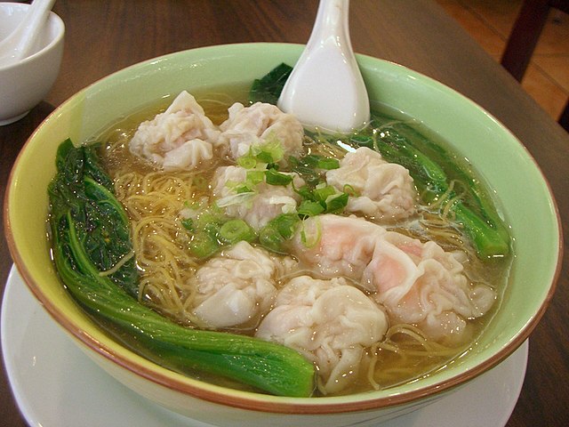 640px-Wonton_noodle_soup_boston.jpg