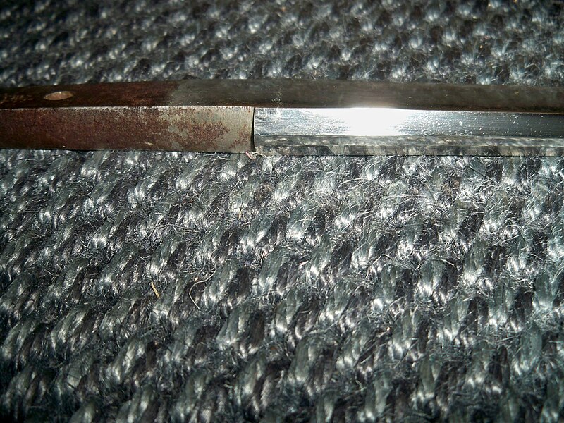 File:Yoroi doshi blade thickness.JPG