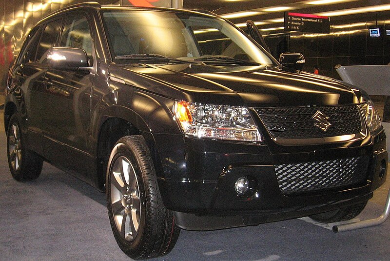 File:'11 Suzuki Grand Vitara (MIAS '11).jpg