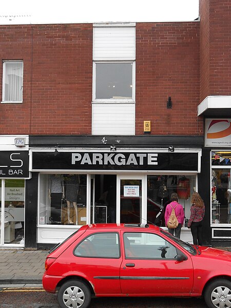 File:'Parkgate' clothes shop, Nantwich.JPG