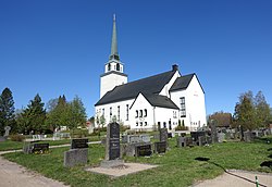 La iglesia Ähäri fue diseñada por el arquitecto Bertel Liljequist y construida en 1937.