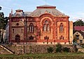 De voormalige synagoge, tegenwoordig de Filharmonie van Oezjhorod