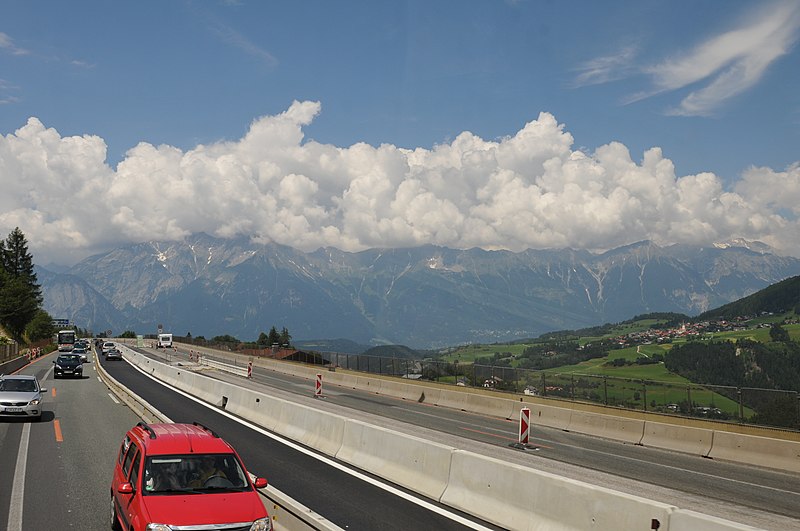 File:奥地利因斯布鲁克去，意大利威尼斯的路上，Innsbruck, Austria to Venice, Italy - panoramio (36).jpg
