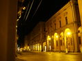 Portici, di notte / Arcades, by night.