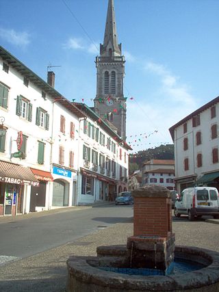 <span class="mw-page-title-main">Hasparren</span> Commune in Nouvelle-Aquitaine, France