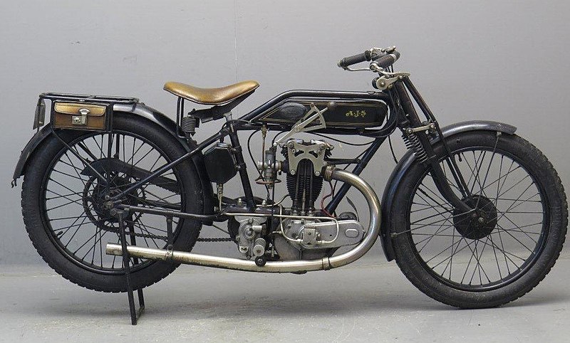 File:1926 AJS Model G6 350cc-big port OHV motorcycle right side.jpg