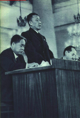Нань Ханьчэнь, заведовавший финансами КПК, руководивший торговлей опиумом