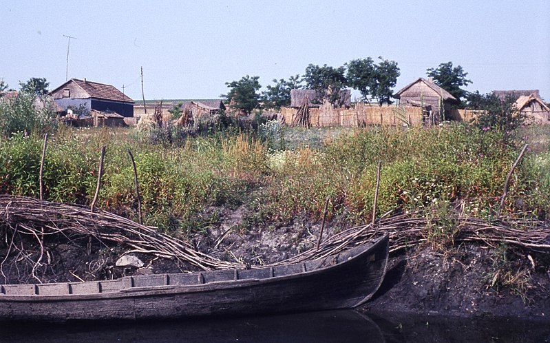 File:1976 Fisher village in Danube delta.jpg