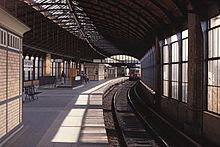 Lehrter Stadtbahnhof platform in 1992 after its 1987 renovation.