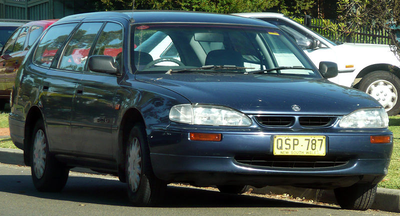 File:1995-1996 Holden JP Apollo SLX station wagon 01.jpg