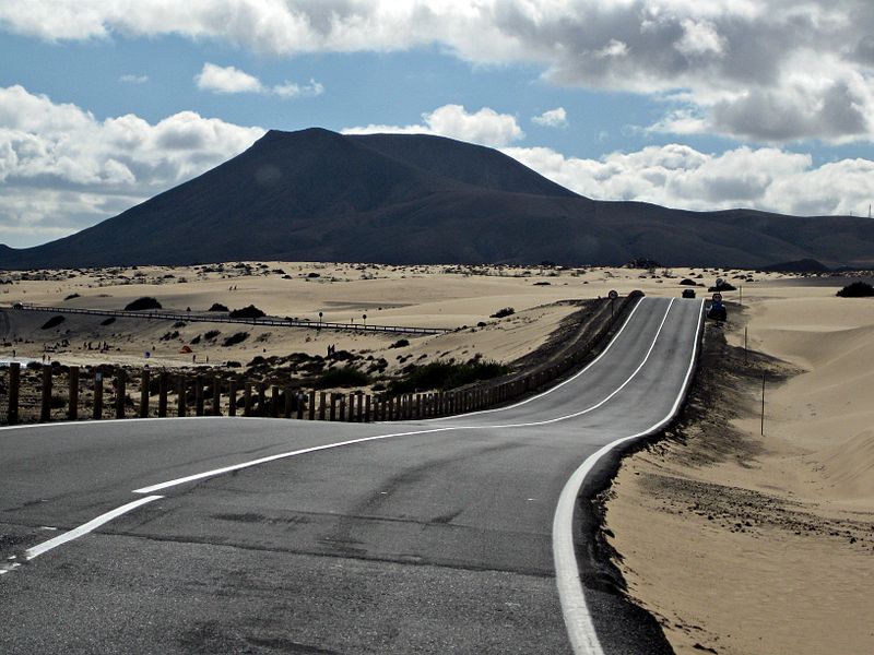 File:2010-12-25 Spain Fuerteventura asphalt sand.JPG