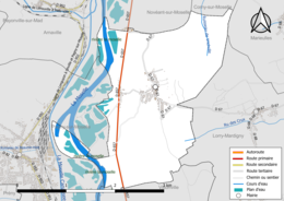 Carte en couleur présentant le réseau hydrographique de la commune