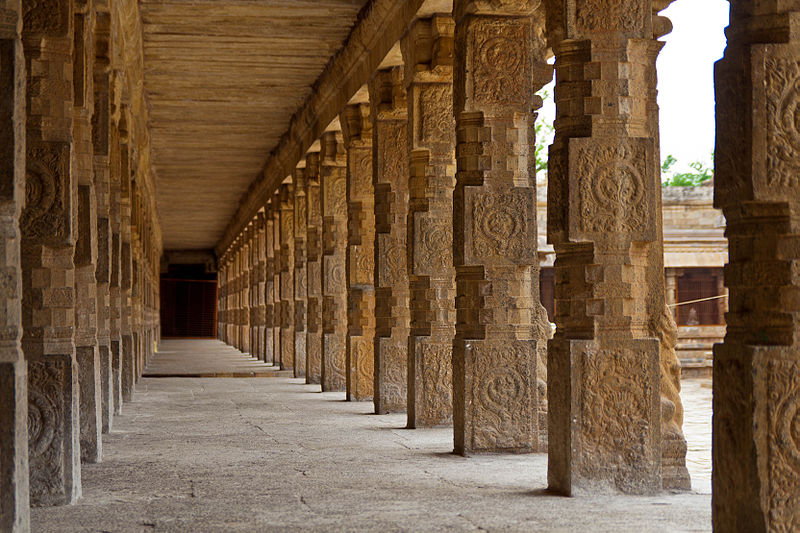 File:Airavatheeswara Temple at Darasuram 02.jpg