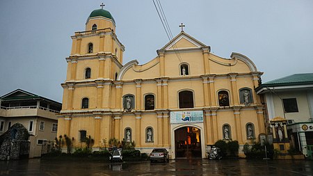 Alaminos Church, Pangasinan.jpg