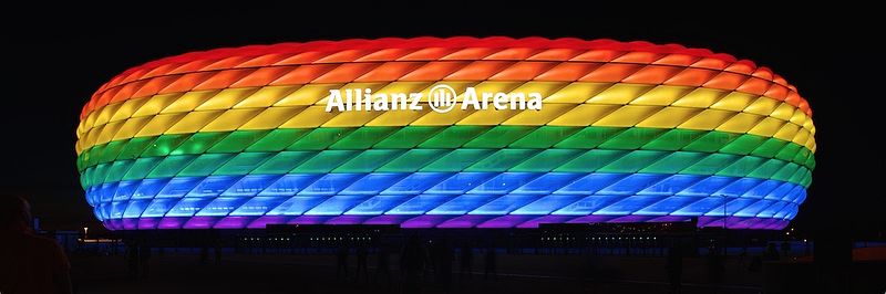 File:Allianz Arena Beleuchtung zum Christopher Street Day 2016.jpg