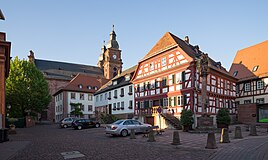 Amorbach - Altstadt - Marktplatz - Ansicht von Süden.jpg