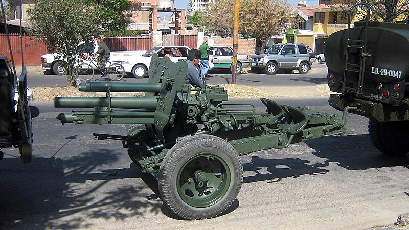 File:Artillería en Cochabamba 085.jpg