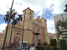 Cathedral of Saint Michael Archangel in Tegucigalpa was built during the XVIII century. Barrio La Hoya, Tegucigalpa, Honduras - panoramio (2).jpg