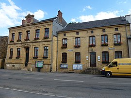 Boulzicourt (Ardennes) Mairie et Poste.JPG