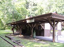 Bryn Athyn in 2008 Bryn Athyn Station.JPG