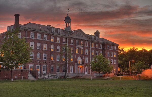 Briggs Hall, Cabot House