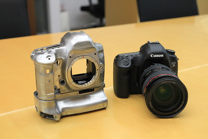 File:Canon EOS 5D Mark III 15.jpg