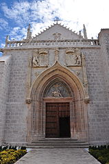 Portada de la iglesia.