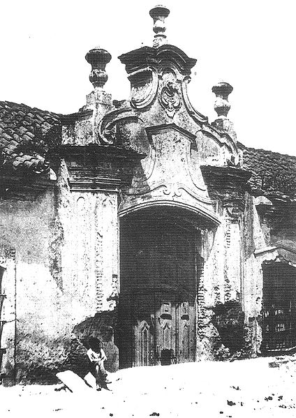 File:Casa Basavilbaso Aduana Vieja.jpg
