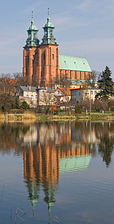 Gniezno: Catedral Basílica de la Asunción de la Santísima Virgen María y San Adalberto